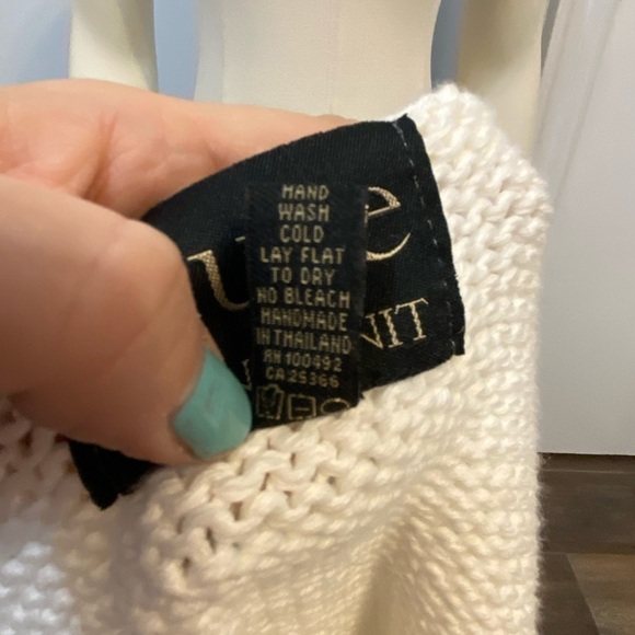 PURE Hand knit Cotton Knit M/L Pockets Toggles - Picture 9 of 9